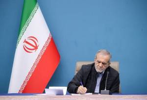 پیام تسلیت پزشکیان در پی درگذشت مادر سردار حاج احمد متوسلیان