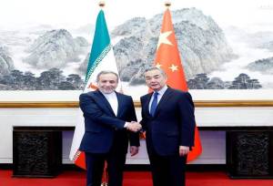 تاکید چین بر تعمیق بی وقفه روابط با ایران
