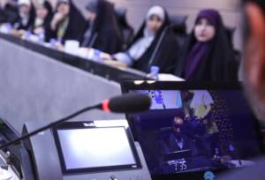 شعر ظرفیتی عظیم برای پاسخگویی به دلتنگی‌های انسان دارد