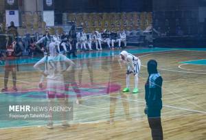 صعود مدافع عنوان قهرمانی به مرحله نیمه نهایی