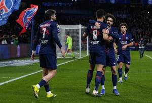 بازگشت پی‌اس‌جی به صدر با عبور از متز