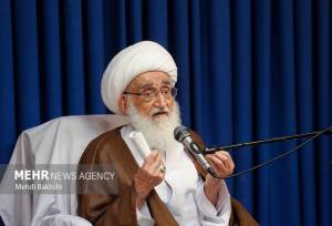 آیت الله نوری همدانی: دغدغه نخست کشور موضوع اقتصاد و معیشت است