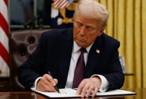 ترامپ تحریم‌های آمریکا علیه روسیه را برای یک سال دیگر تمدید کرد