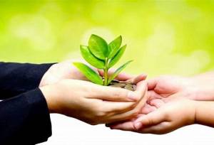 استاد حوزه: روش فریب شیطان، ترساندن از فقر هنگام انفاق است