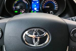 آغاز ثبت‌نام ۵ خودروی وارداتی از فردا؛ مسدودی وجه اولیه الزامی است