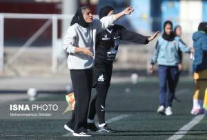 شوک بزرگ در فوتبال بانوان/ خداحافظی با ستاره و سایه سنگین انحلال بر سر خاتون بم