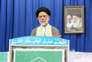 انتقاد امام جمعه بندر دیر از نگاه حداقلی به مسجد