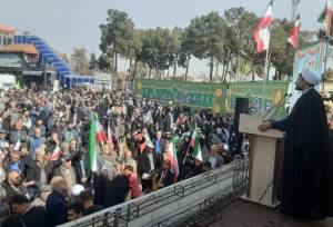 نماینده مردم ملایر در مجلس: آمریکا نه حلال مشکلات بلکه عامل کوچک‌تر شدن سفره‌ مردم است