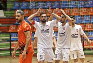 گیتی‌پسند در ال‌کلاسیکوی فوتسال طوفان به‌پا کرد/۳ هزار بانوی اصفهانی به تماشای بازی نشستند