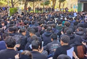 اگر اعتراضات دانشجویی به خشونت منجر شود، از دانشجو حمایت نمی‌کنیم