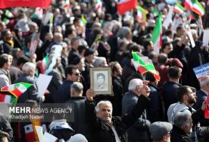 حضور پرشور زنجانی‌ها در راهپیمایی یوم‌الله ۲۲ بهمن؛ تکرار حماسه حضور