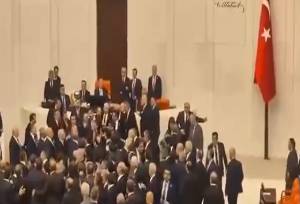 کتک کاری شدید در پارلمان ترکیه+فیلم