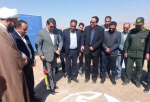 کلنگ‌زنی خط انتقال و افتتاح طرح آبرسانی به چندین روستای زرند