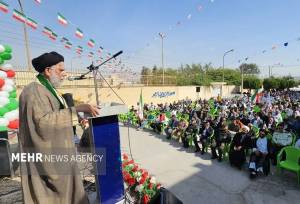 امام جمعه دیر: ۲۲ بهمن روز عزت ملت ایران است