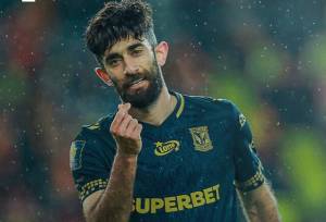 لخ پوزنان با گلزنی قلی‌زاده کورونا را شکست داد