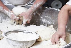 توزیع ۳۰۰ تن آرد مازاد میان نانوایی‌های خراسان شمالی