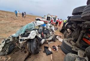 تصادف در جاده قدیم تاکستان به ابهر ۶ کشته و یک مصدوم برجای گذاشت