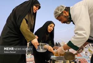 پویش «سفره پدری» در حرم مطهر امام رضا(ع)