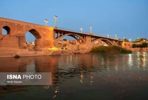 آماده‌سازی شهر دزفول در آستانه نوروز/ کاشت ۱۰ هزار نهال گل کاغذی در شهر
