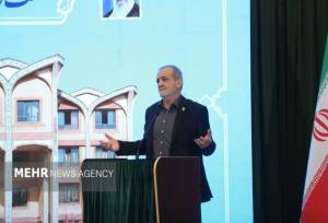 نشست پزشکیان با فرهیختگان و فعالان فرهنگی لرستان