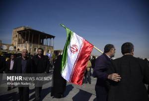 مراسم راهپیمایی باشکوه یوم‌الله ۲۲ بهمن در اصفهان آغاز شد