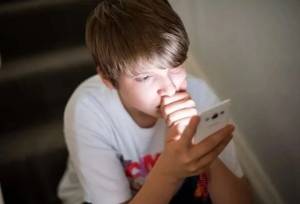 دوستی‌های مجازی می‌تواند دردسرساز شود؛ توصیه‌های پلیس فتا