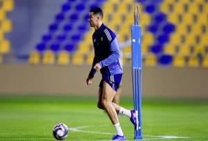 رونالدو در تمرین النصر/ ممانعت CR۷ از حضور در زمین بازی