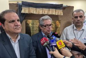 تمامی گازهای همراه در چاه های نفت غرب کشور جمع‌آوری می‌شود