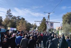 پیوند شیعه و سنی در راهپیمایی ۲۲ بهمن در زاهدان