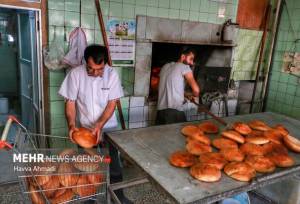 بازدید سرزده نماینده ولی‌فقیه در سمنان از نانوایی‌های استان