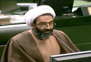 نقدعلی:دولت لایحه صدورگواهینامه موتور برای بانوان را به مجلس ارائه کند