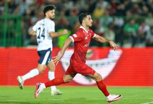 شکست پرسپولیس برابر ملوان در نیمه اول/ سرخپوشان کم اثرتر از قبل