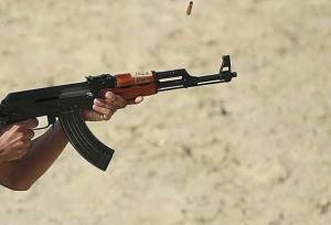 حمله مسلحانه به خودروی کارگران معدن در زاهدان با دو فوتی