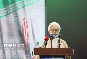 دری نجف‌آبادی: ملت ایران با صلابت در سایه ولایت، در برابر توطئه‌های استکبار ایستاده است