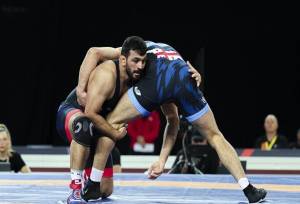 حضور یزدانی در فینال منطقی نبود/ پشتوانه‌سازی کشتی ایران ضعیف است