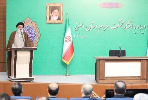 امام‌جمعه کرج: عدالت به معنای ایجاد احساس امنیت، اعتماد و امید در جامعه است