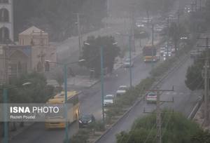 کاهش ابر و وزش باد؛ افزایش گردوغبار در لرستان طی امروز