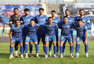 کاروان استقلال عازم امارات شد