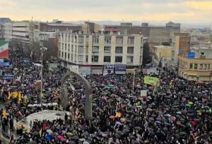 شکوه و عظمت حضور مردم در راهپیمایی ۲۲ بهمن تبریز