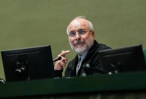 تذکر قالیباف به وزیر رفاه؛ دهک‌بندی‌ها با قدرت خرید مردم همخوانی ندارد