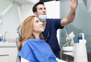 دندانپزشکی طرف قرارداد بیمه دانا آنلاین