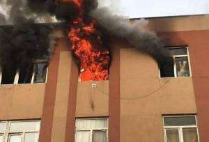 آتش‌سوزی یک واحد آپارتمان در شهر میانه