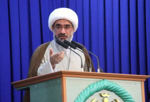امام جمعه بوشهر: از ظرفیت تجارت با خلیج فارس برای مهار گرانی استفاده شود