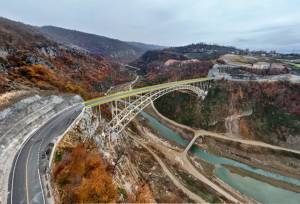 پل زیرقوسی ۲۸۱ متری سد گلورد افتتاح شد