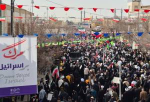 جلوه هایی از حضور باشکوه مردم قم در راهپیمایی یوم الله ۲۲ بهمن