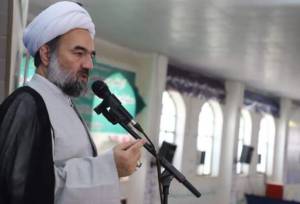 امام جمعه زاهدان: تلاش دشمن تضعیف باورهای دینی جامعه است