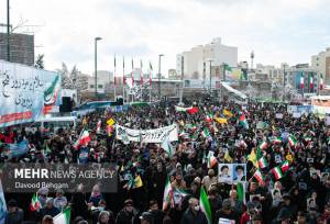 حضور پرشور مردم در ۲۲ بهمن تضمین‌کننده اقتدار کشور است