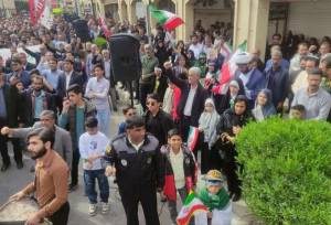 حضور حماسی مردم انقلابی بم، نمایش وفاداری به آرمان‌های بلند انقلاب