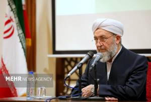 آخوند غراوی: زکات و صدقه در رمضان، سپر بلا و ضامن برکت اموال است