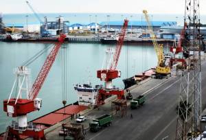 سومین کشتی گندم وارداتی در بندرامیرآباد پهلو گرفت